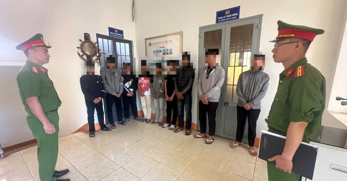 Học sinh cấp 2 mang hung khí hẹn đánh nhau vì mâu thuẫn trên TikTok