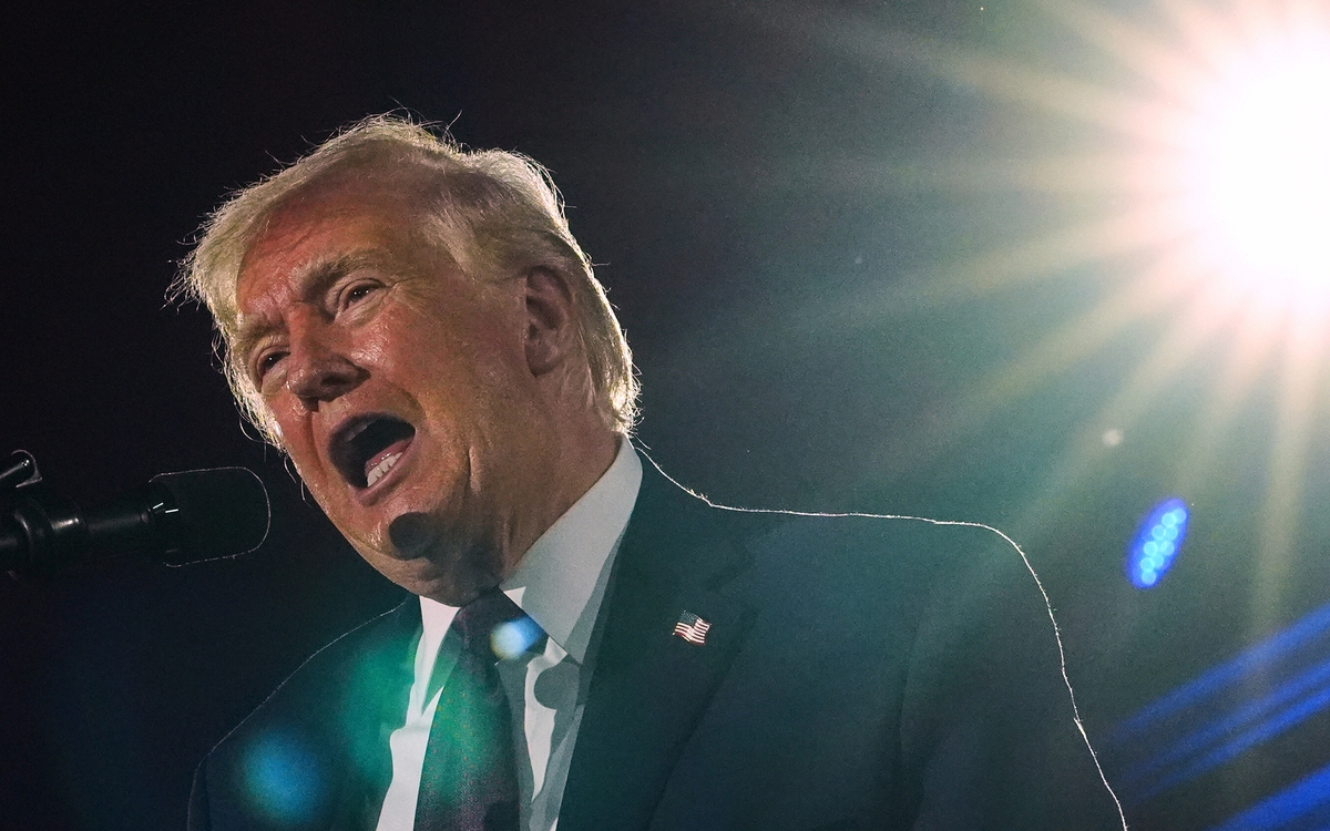 Iran nói đàm phán lúc này là 'thừa nhận thất bại', Mỹ dọa mạnh tay hơn