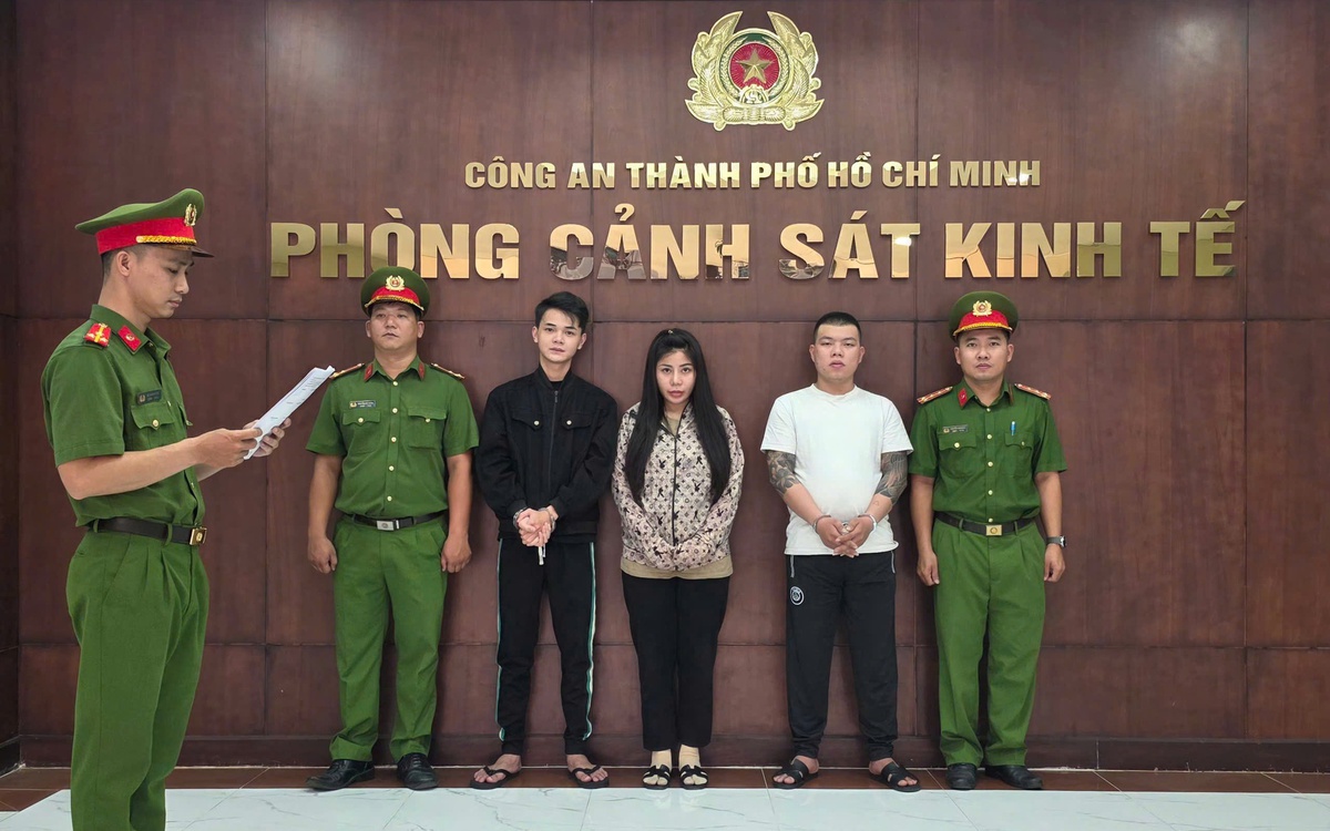 Công an TP.HCM triệt phá đường dây mua bán, giao 'khí cười' tận nhà, tiền giao dịch hơn 10 tỉ đồng