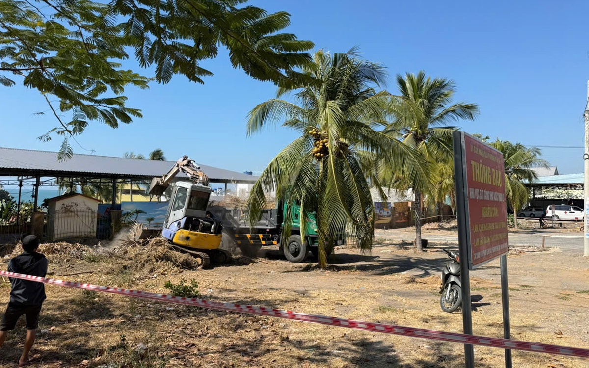 Mạnh tay với tình trạng lấn chiếm đất đai, xây dựng trái phép ở Mũi Né