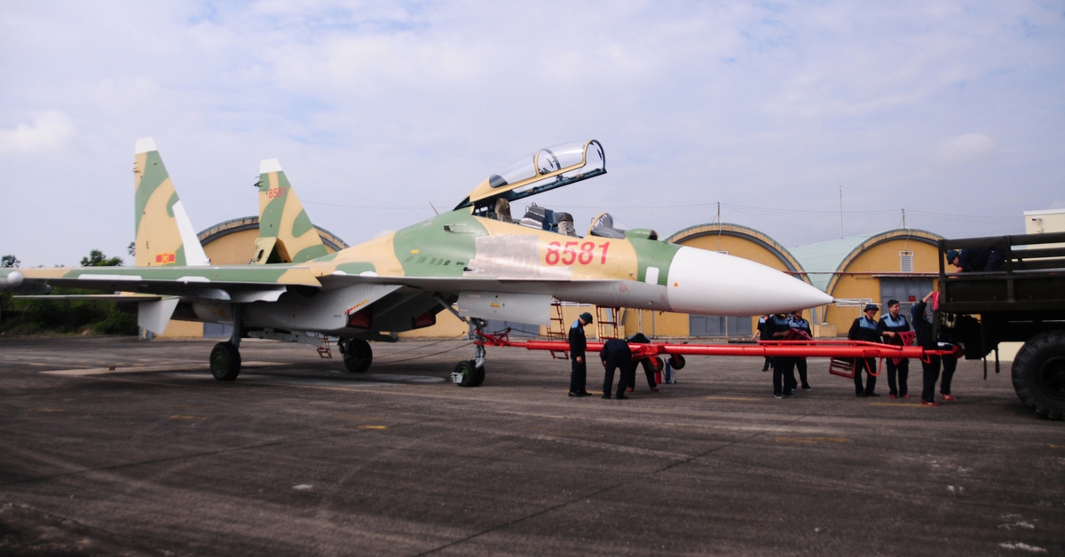 Chuyện chưa kể nhà máy sửa tiêm kích hiện đại Việt Nam: Kỳ 1: Ba lô bộ đội tới nhà máy sửa tiêm kích