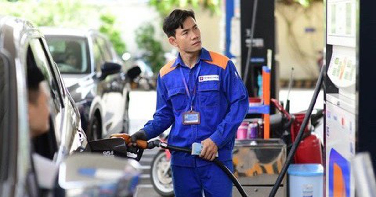 Từ 0h sáng nay, không thu nhiều loại thuế xăng dầu