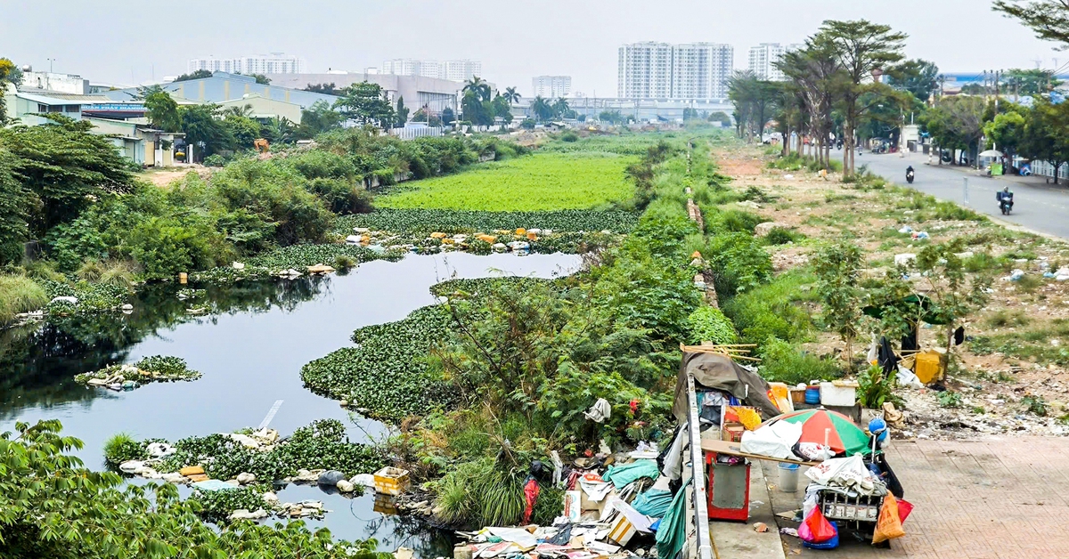Thiếu cát và nhựa đường, dự án kênh Tham Lương - Bến Cát bị đe dọa tiến độ