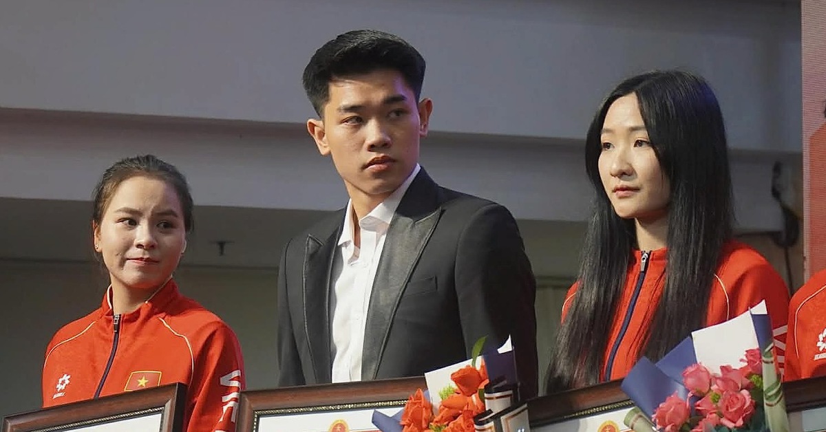 Đình Bắc được vinh danh tại chương trình Vinh quang Thể thao Việt Nam