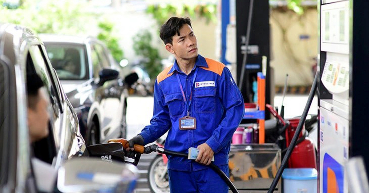 Từ 0h sáng nay, không thu nhiều loại thuế xăng dầu