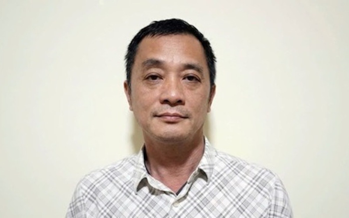 Cán bộ hải quan nhận 8,5 tỉ đồng để tráo hàng giúp người Trung Quốc buôn lậu quặng