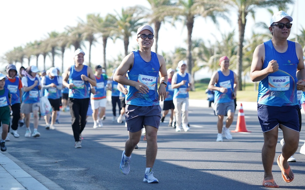 Cara Run 2026: Gần 1.000 người sải bước bên biển, lan tỏa lối sống xanh tại Cam Ranh