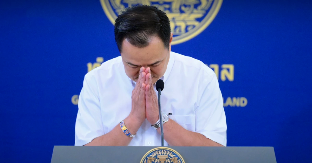 Thủ tướng Thái Lan thừa nhận sai, xin lỗi người dân vì biến động giá xăng dầu