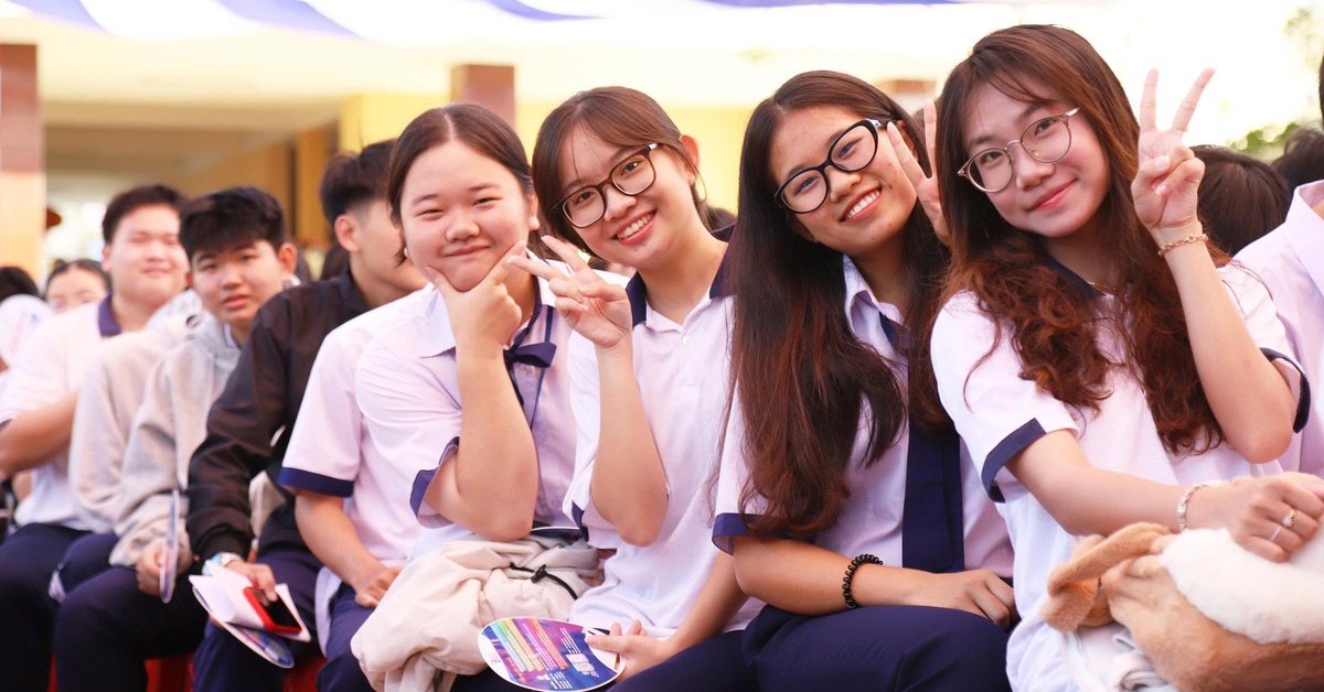 Làm gì khi chọn ngành, chọn trường 'bất đồng' với cha mẹ?