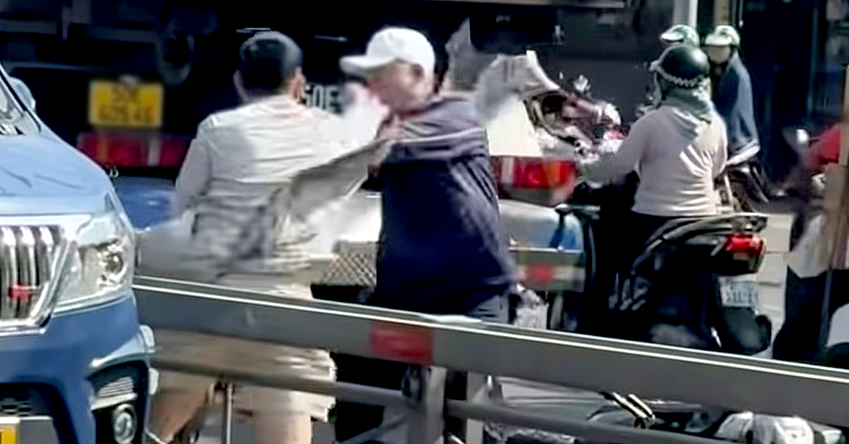 Làm rõ clip hai người đánh nhau trên đường Trường Chinh trong lúc chạy xe