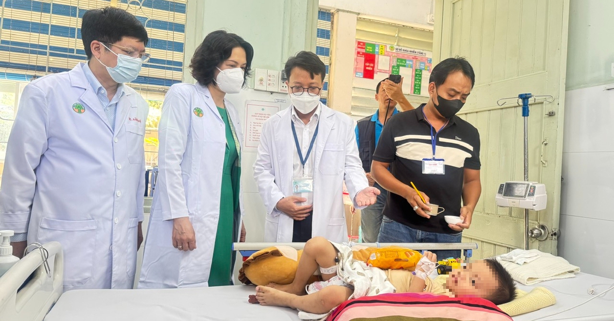 Bệnh tay chân miệng ở miền Nam diễn biến phức tạp, Bộ Y tế kiểm tra công tác phòng chống dịch