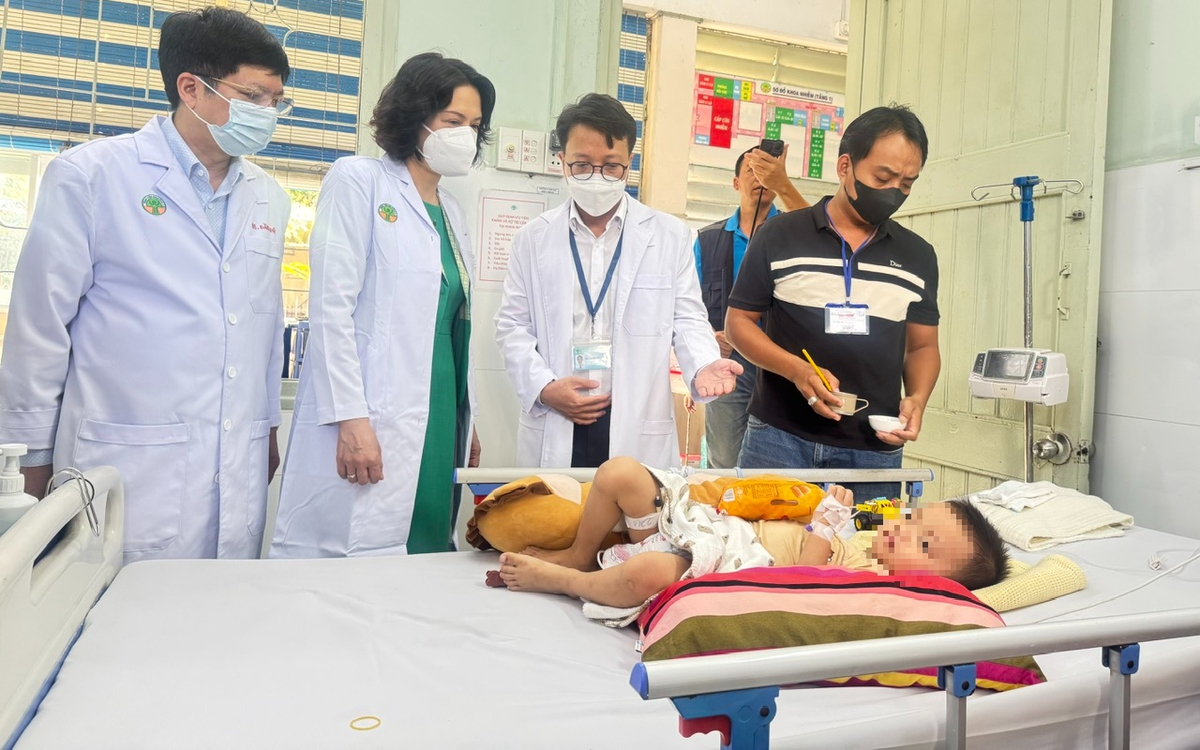 Bệnh tay chân miệng ở miền Nam diễn biến phức tạp, Bộ Y tế kiểm tra công tác phòng chống dịch