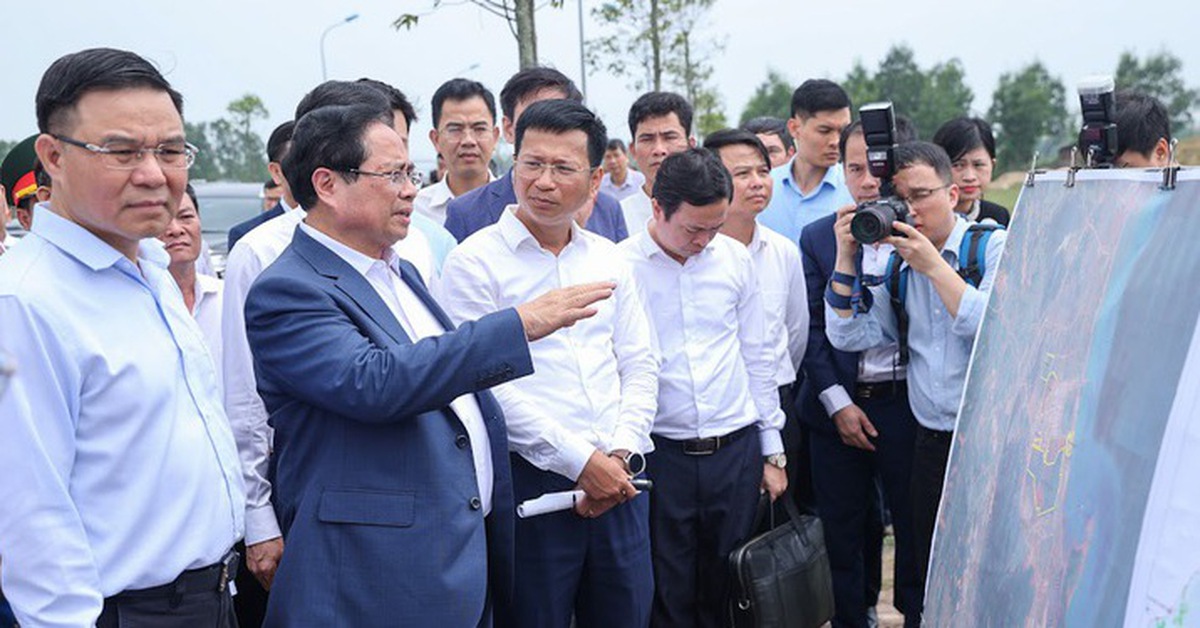 Thủ tướng làm việc tại Lọc hóa dầu Nghi Sơn, khảo sát địa điểm xây dựng kho dự trữ chiến lược