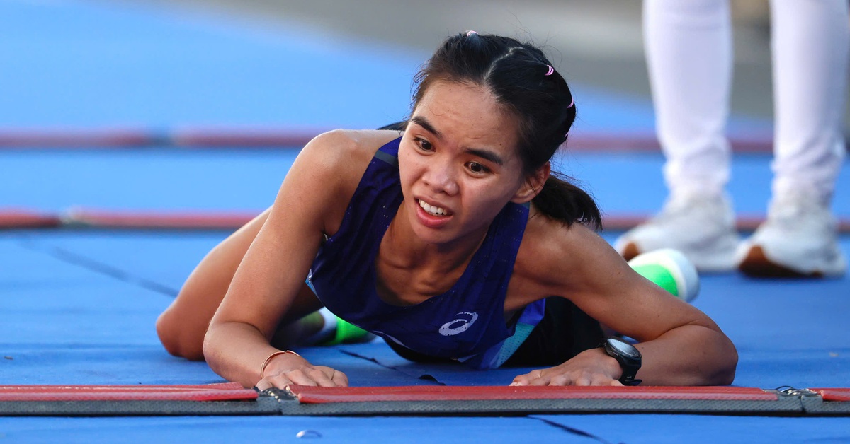 Runner Ngọc Hoa bò về đích ở Giải marathon quốc gia 2026
