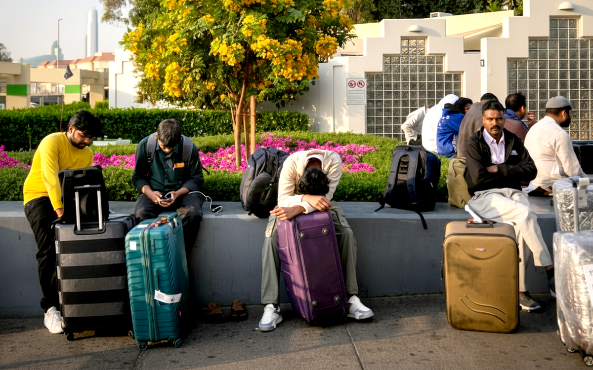 Giới siêu giàu gấp rút thuê chuyên cơ rời Trung Đông