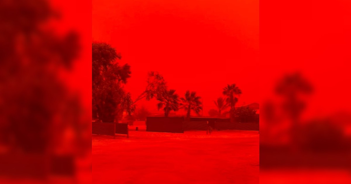 Bầu trời Úc đỏ rực như 'tận thế' trước giờ bão đổ bộ