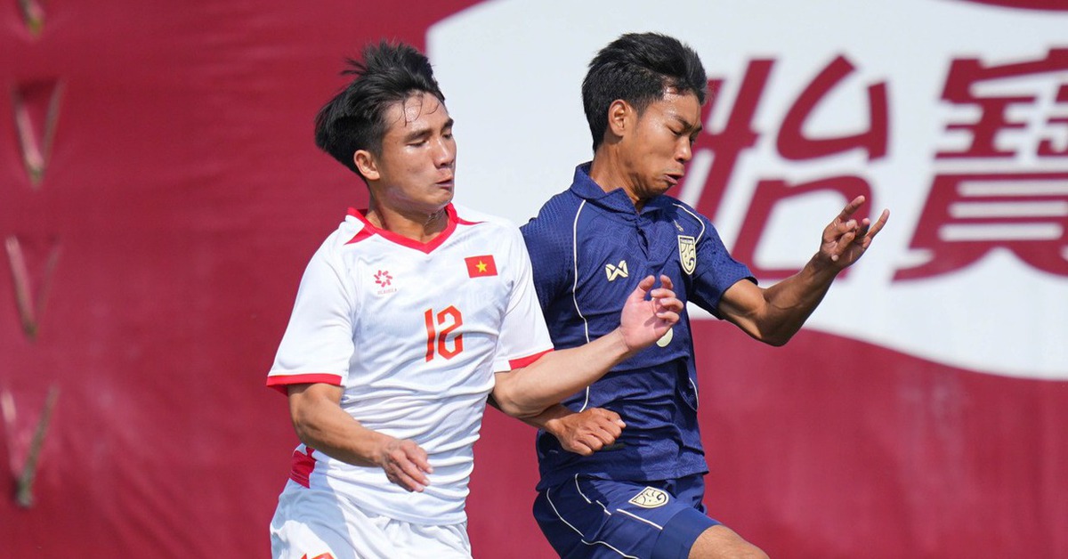 Đội hình ra sân: U23 Việt Nam thay 6 cầu thủ đấu U23 Trung Quốc