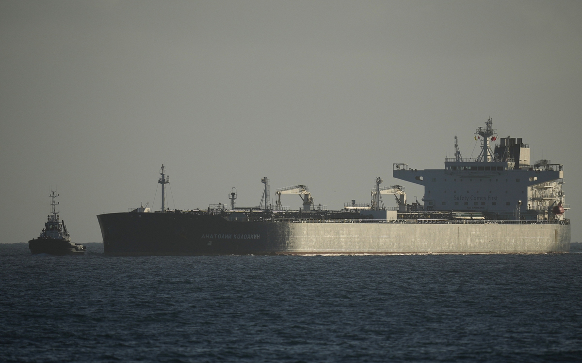 Tàu dầu Nga cập cảng Cuba sau ba tháng gián đoạn, Điện Kremlin nói sẽ tiếp tục hỗ trợ