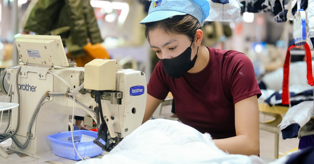 Dành '8 giờ làm có lương' cho công nhân đi học chính trị, pháp luật