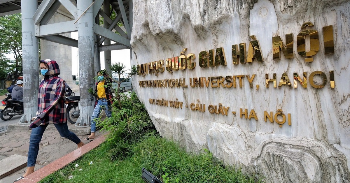 Chuyên gia nói gì khi Hà Nội tính di dời bệnh viện, trường đại học ra khỏi nội đô?