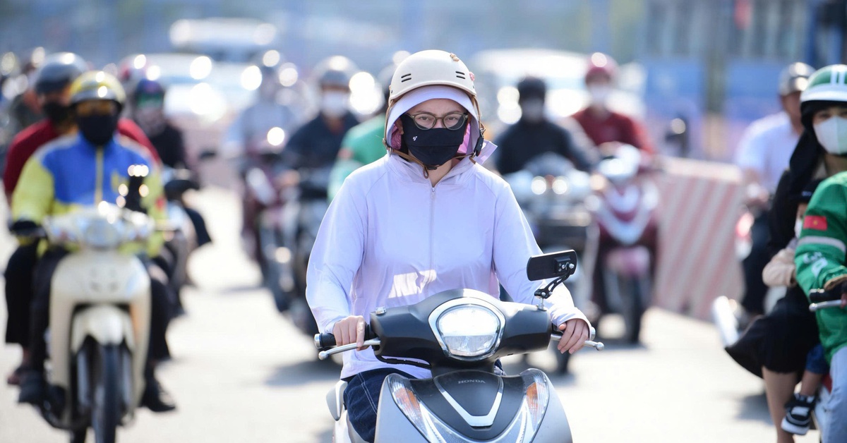 Thời tiết hôm nay 1-4: Bắc Bộ hết nóng, Nam Bộ vẫn oi gay gắt