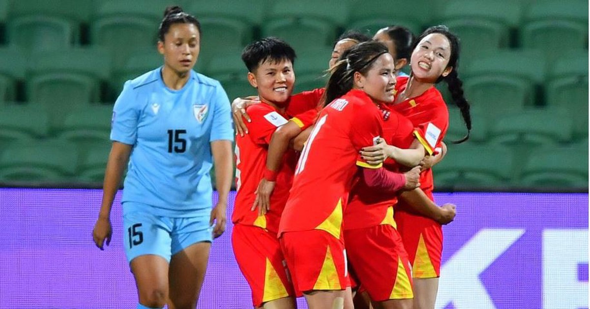 Vạn Sự lập cú đúp giúp tuyển nữ Việt Nam khởi đầu thuận lợi ở Giải bóng đá nữ châu Á 2026
