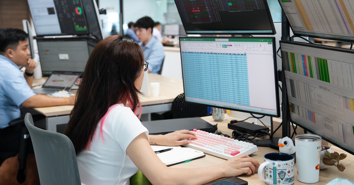 Cổ phiếu ngân hàng suy yếu giữa cơn sóng dầu khí