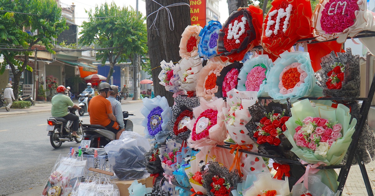 Quà tặng ngày lễ, đừng phải gồng mình, thở dài để làm vừa lòng mối quan hệ