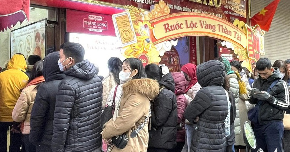 Vàng tăng bền bỉ, các kênh đầu tư khác có bị 'lép vế'?