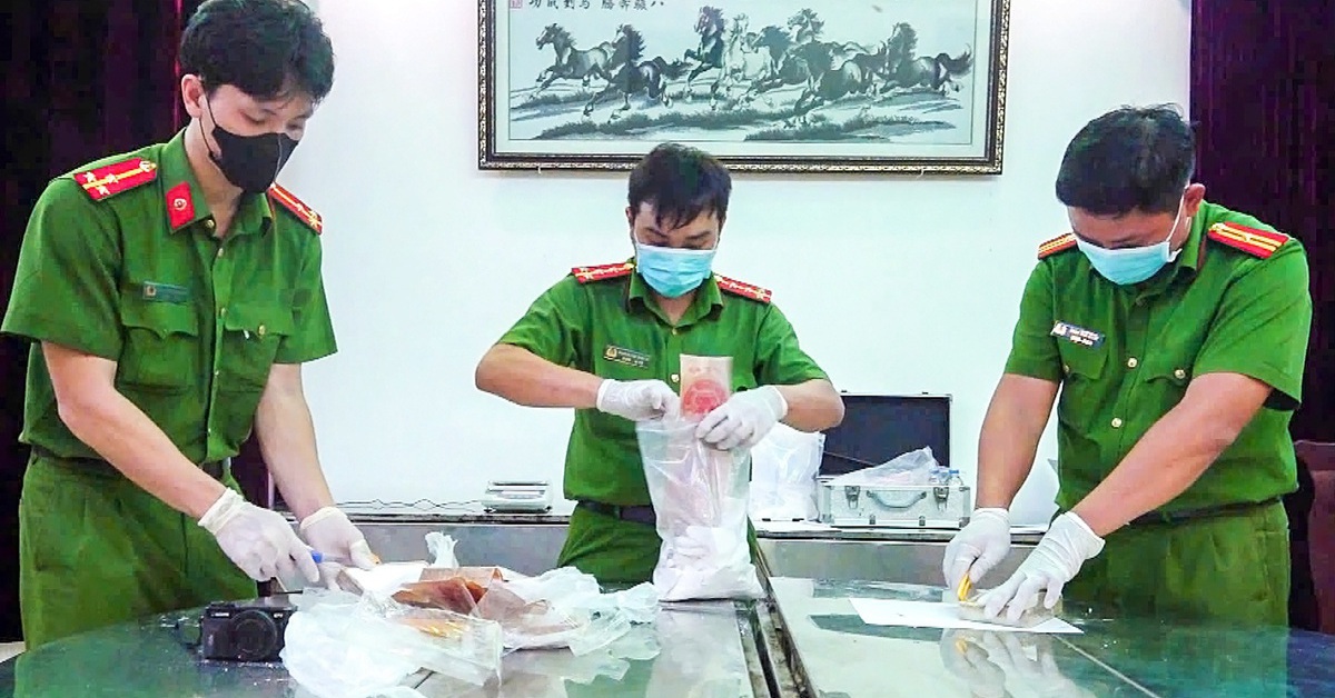 Năm 2025, TP.HCM phát hiện nhiều vụ ma túy qua chuyển phát nhanh