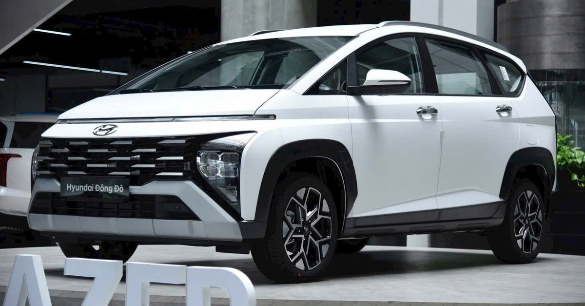 Tin tức giá xe: Hyundai Stargazer tăng mức hỗ trợ lên 107 triệu, Santa Fe giảm sâu nhất 220 triệu