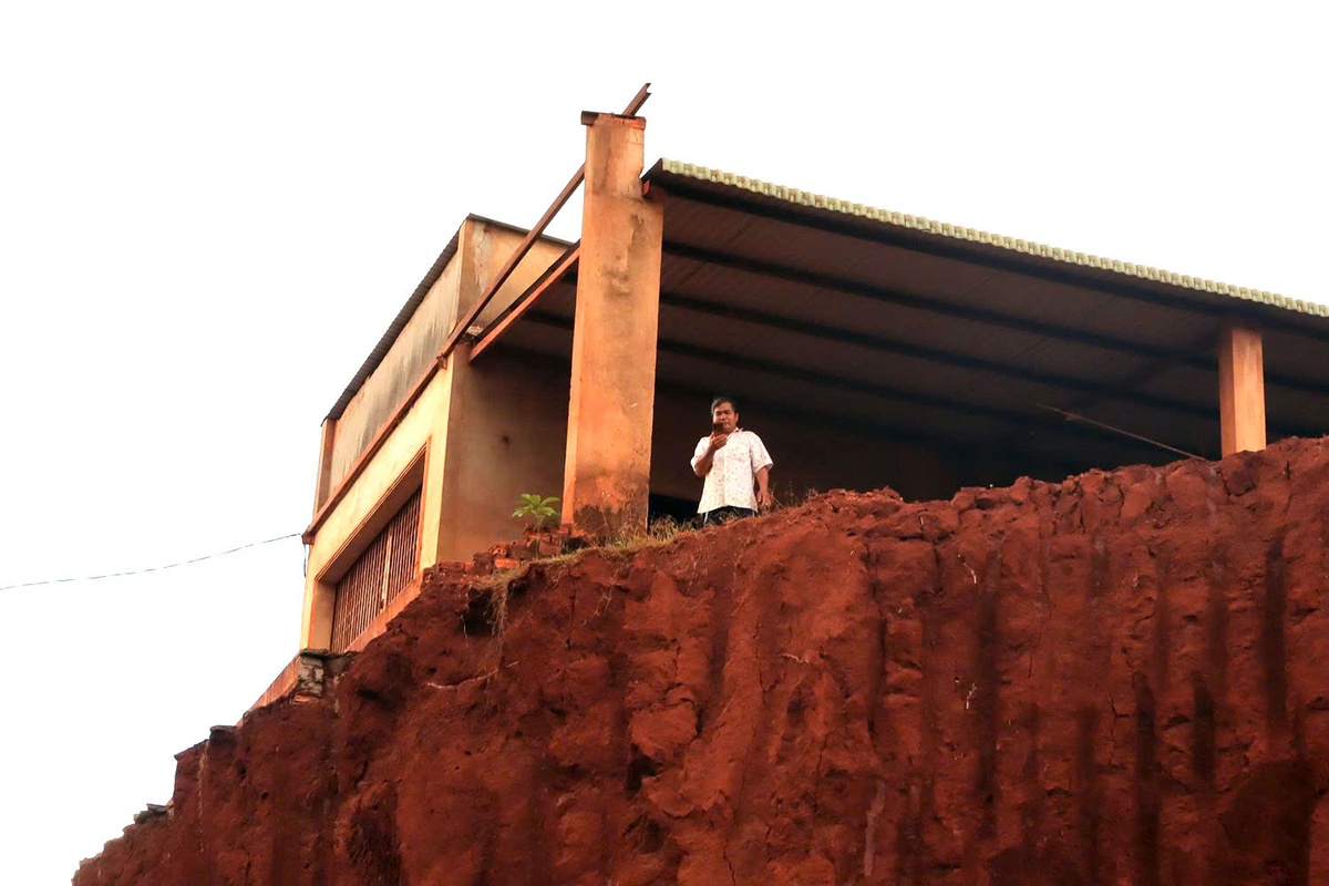 Vụ hạ cốt nền làm đường ở Đồng Nai: Hàng ngàn khối đất múc đổ đi đâu?