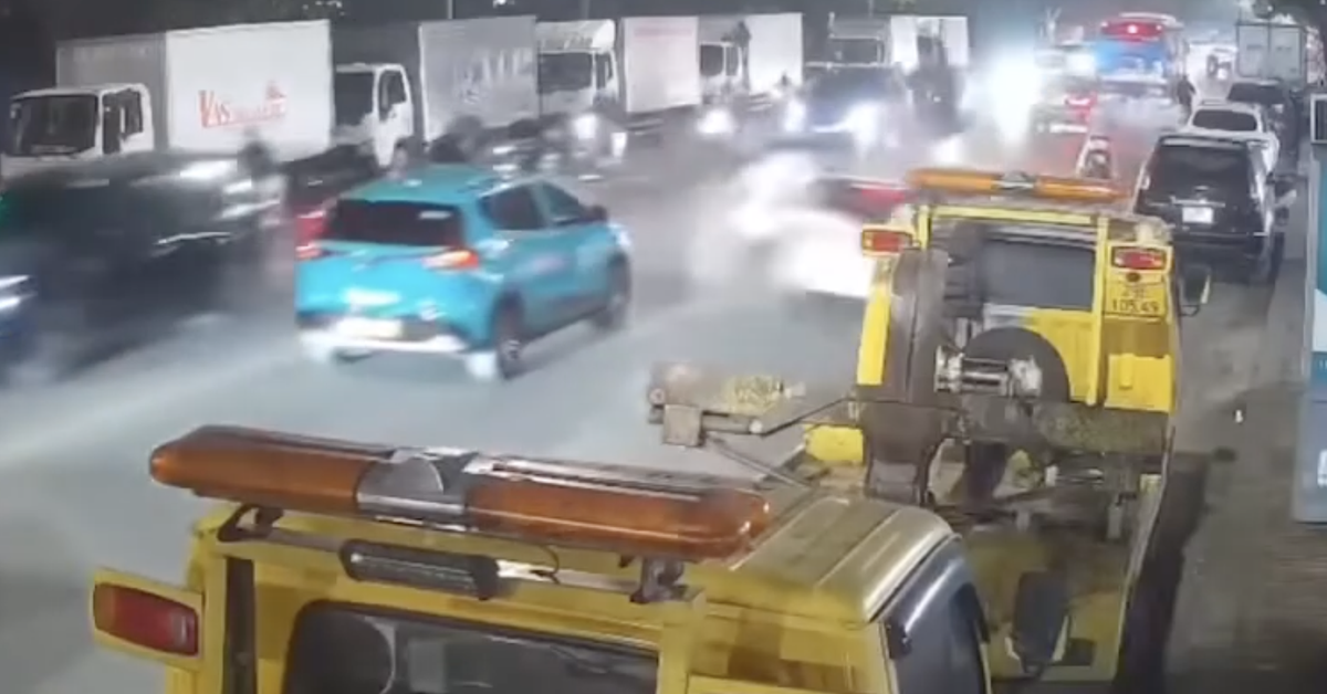 Ô tô tông liên hoàn làm 4 người nhập viện, xe máy bị hất lên cao 4m: Tài xế có nồng độ cồn