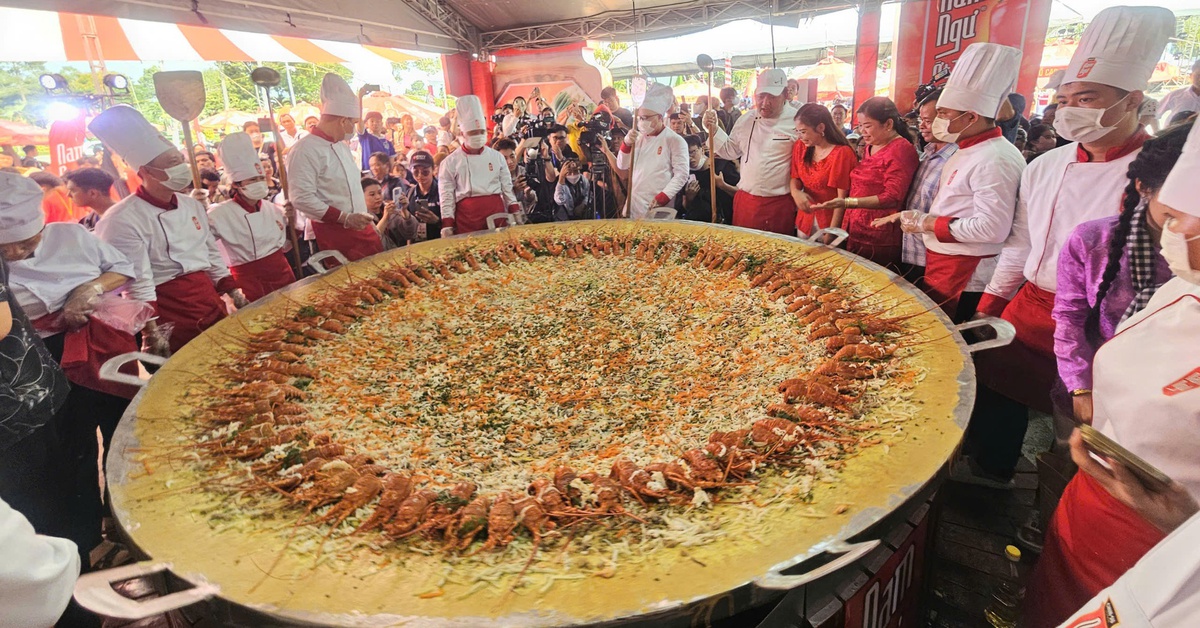 103 bánh pía ghép thành bản đồ Việt Nam tại Lễ hội bánh dân gian Nam Bộ 2026