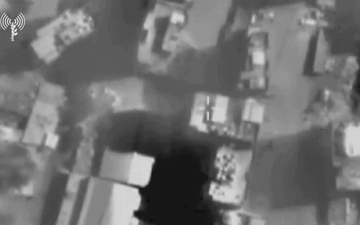 Iran cảnh báo châu Âu; IRGC thách tàu Mỹ hộ tống dầu qua eo biển Hormuz