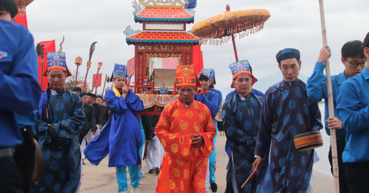 Độc đáo lễ hội cầu mưa thuận gió hòa của ngư dân Đà Nẵng