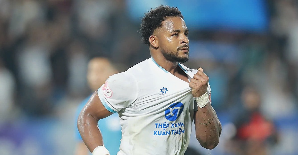 Xuân Son bỏ lỡ không tưởng, Nam Định vất vả thắng đội cuối bảng