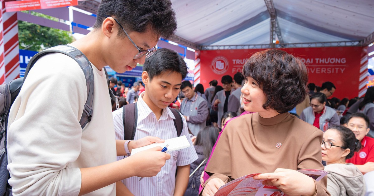 Trường đại học Ngoại thương điều chỉnh quy đổi điểm IELTS, SAT, A-Level