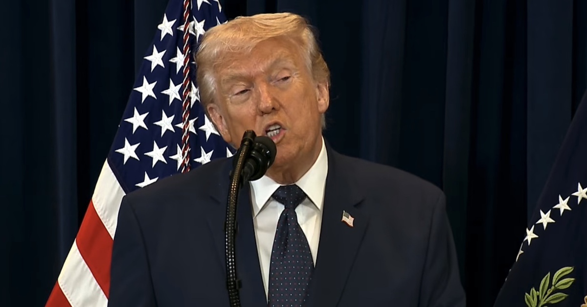 Ông Trump họp báo, khoe ông Putin ấn tượng với sức mạnh quân sự Mỹ trong chiến sự với Iran