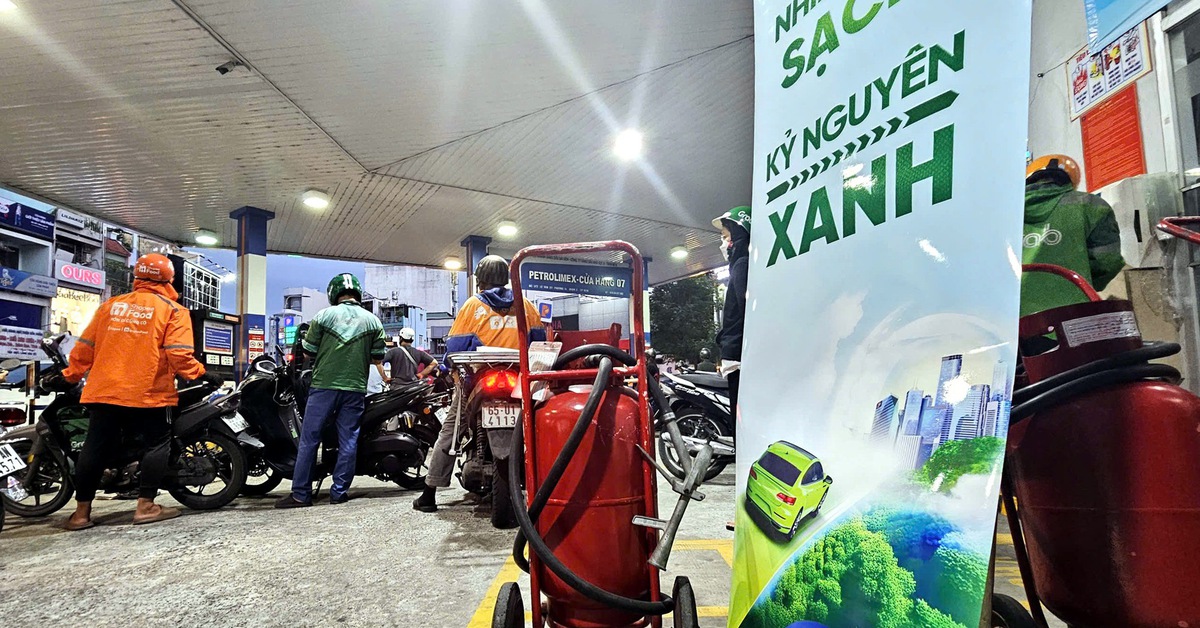 Thủ tướng Kuwait đồng ý xem xét tiếp tục cung ứng dầu thô cho Việt Nam