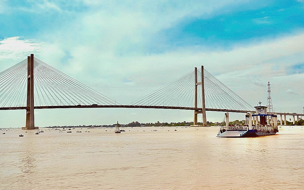 Mực nước trên sông Tiền cao hơn trung bình nhiều năm làm giảm xâm nhập mặn