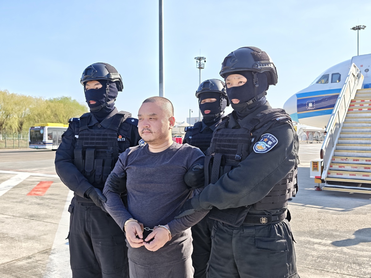 Trung Quốc dẫn độ thành viên chủ chốt trong băng nhóm tội phạm của Trần Chí về nước