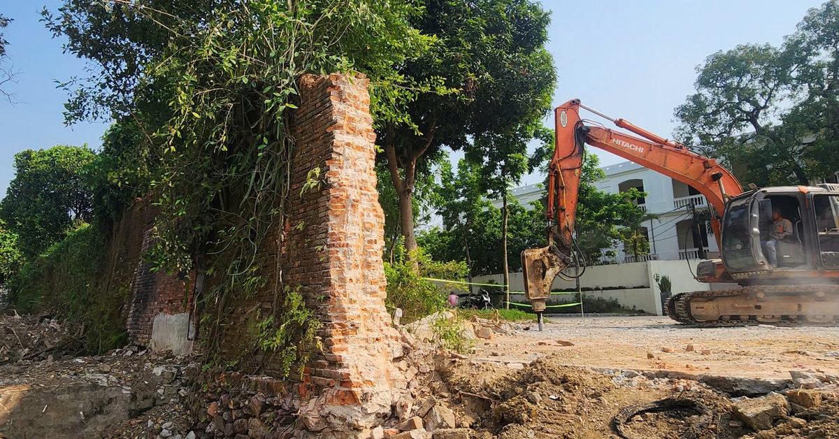 Huế tháo dỡ tường bao đồn Mang Cá, mở đường và làm công viên