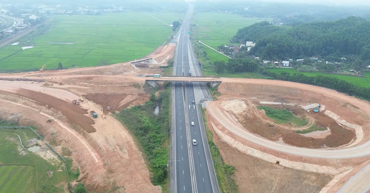 Khi nào hoàn thành nút giao cao tốc Đà Nẵng Quảng Ngãi kết nối vào KKT Dung Quất?