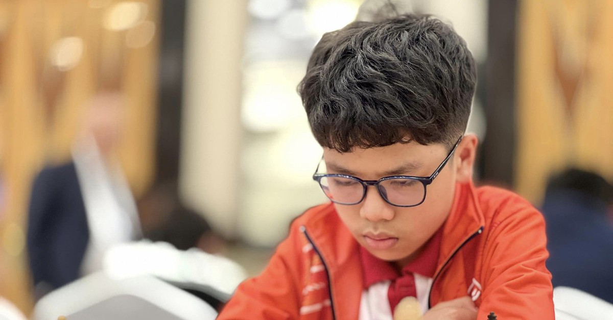 Cậu bé 14 tuổi Việt Nam trở thành 'thần đồng' số 4 làng cờ vua thế giới