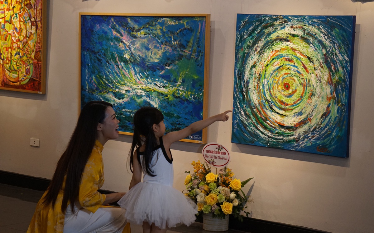 Những bức tranh ‘nhảy múa’ của Quế Chi