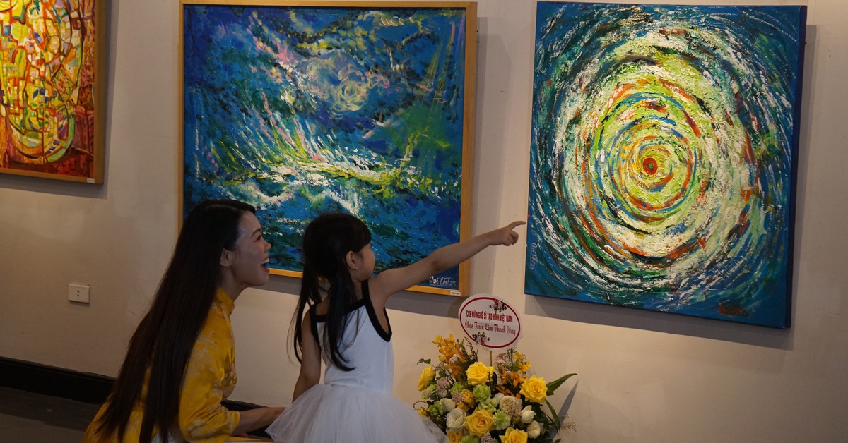 Những bức tranh ‘nhảy múa’ của Quế Chi