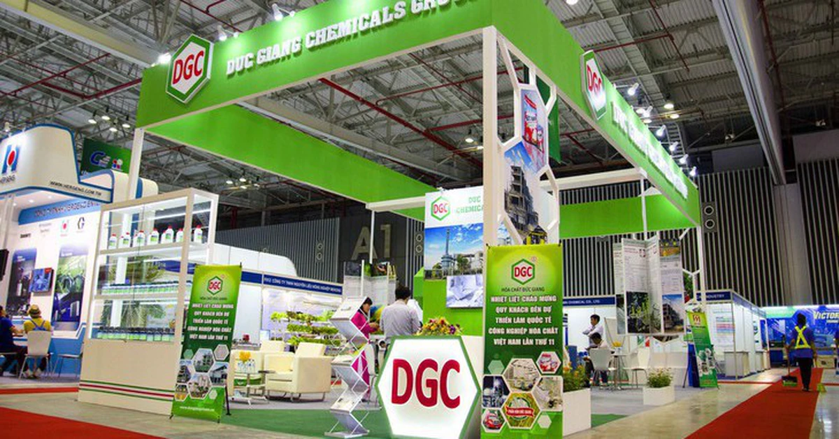 Sổ sách kế toán bị thu giữ, Hóa chất Đức Giang phát thông báo mới