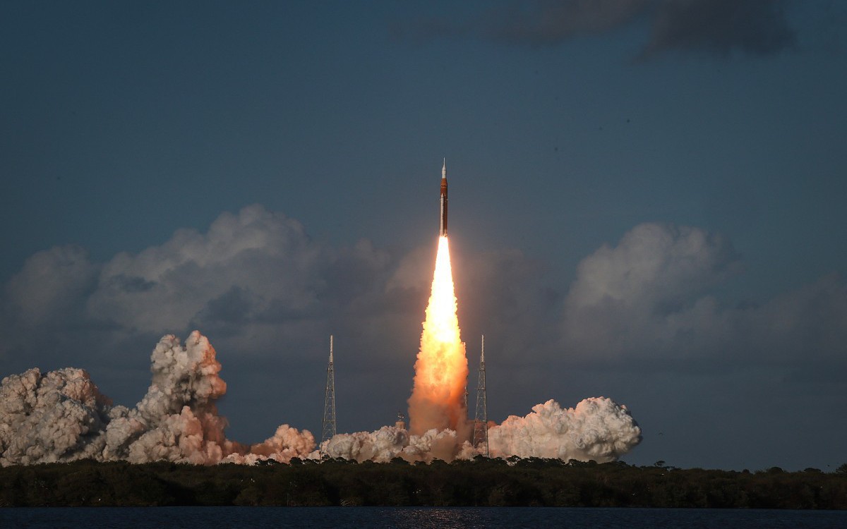 Phi hành gia NASA khởi hành lên Mặt trăng lần đầu sau hơn 50 năm