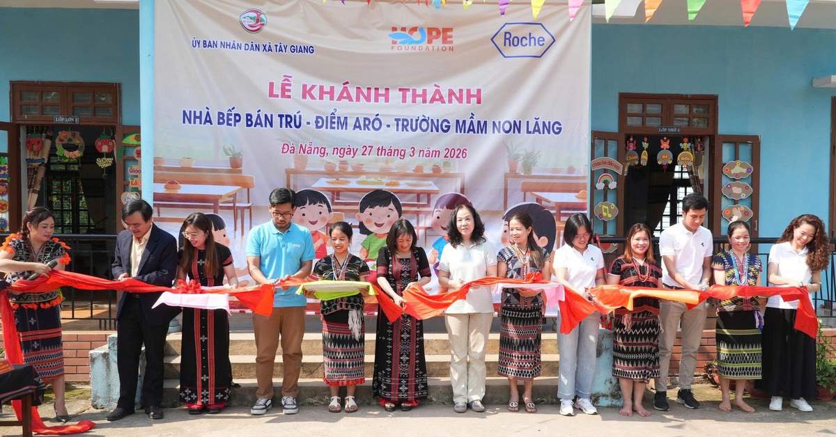 Roche Pharma Việt Nam khánh thành bếp học sinh xã vùng biên giới
